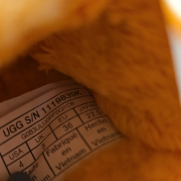 UGG Vibrant Orange Fluffy Slippers - Picture 4 of 16